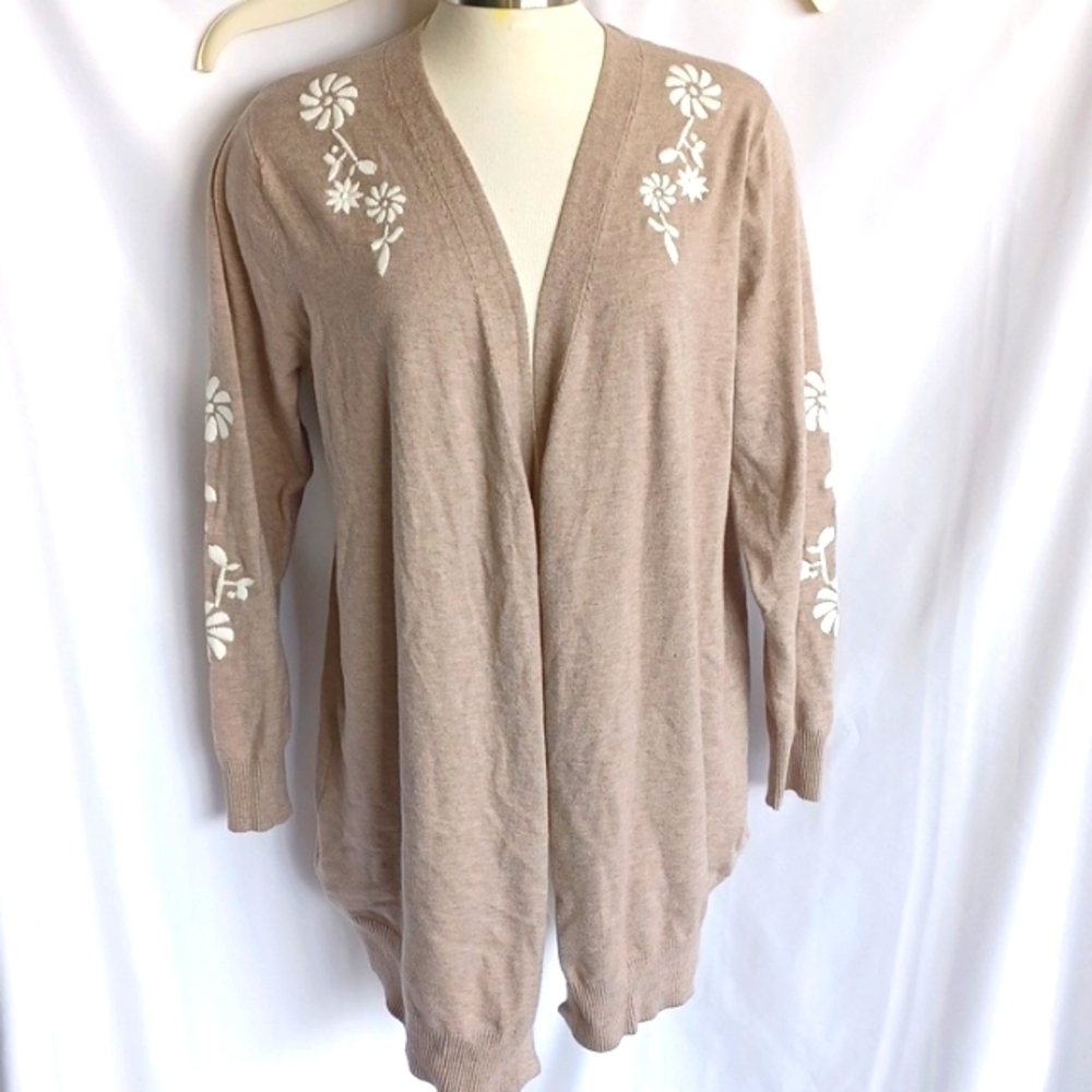 Aaeda Open Cardigan Sweater Tan White Embroidered Floral Sz XL, 22" PTP, 30" L